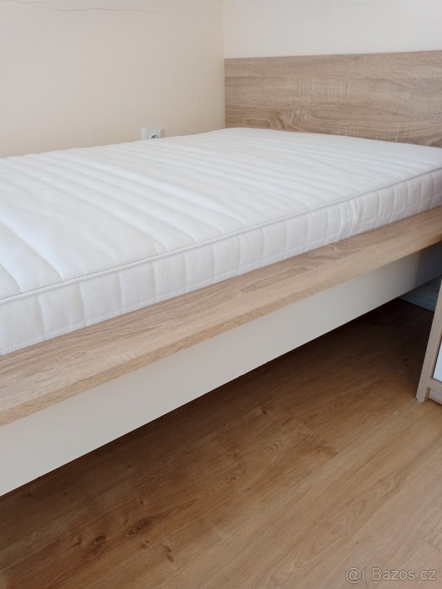 Postel s matrací včetně roštu