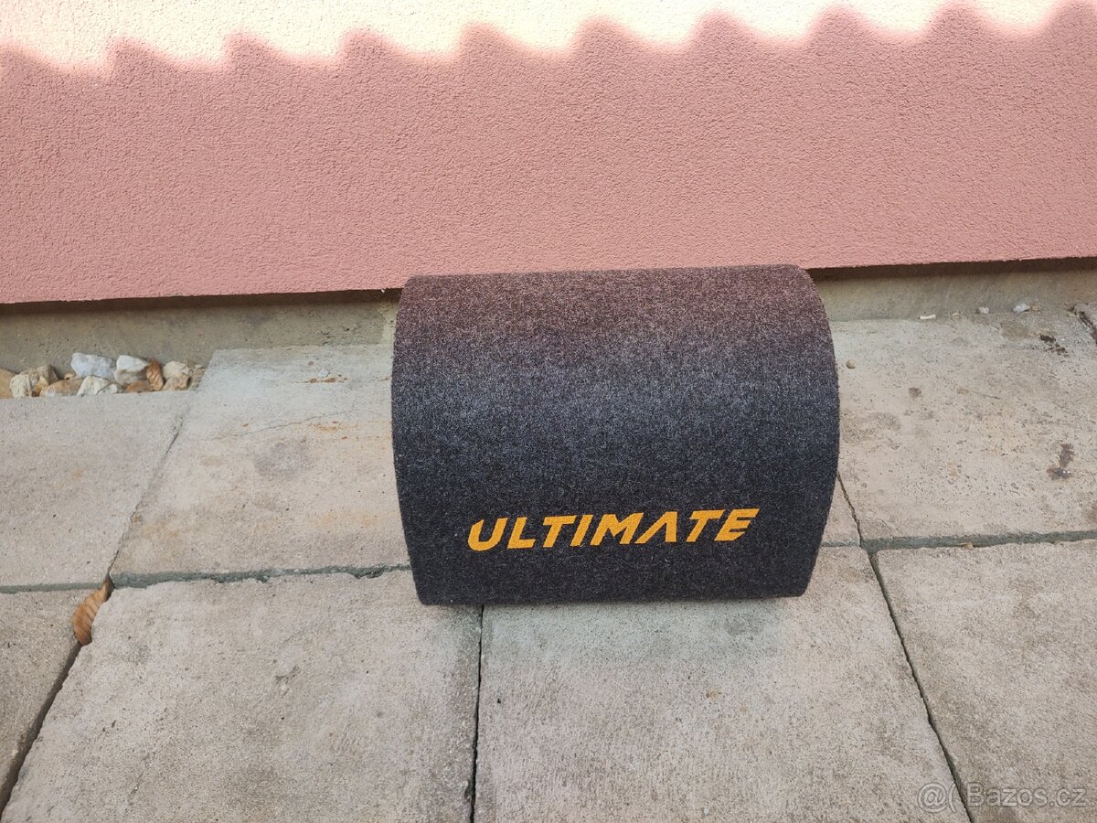 Aktivní subwoofer