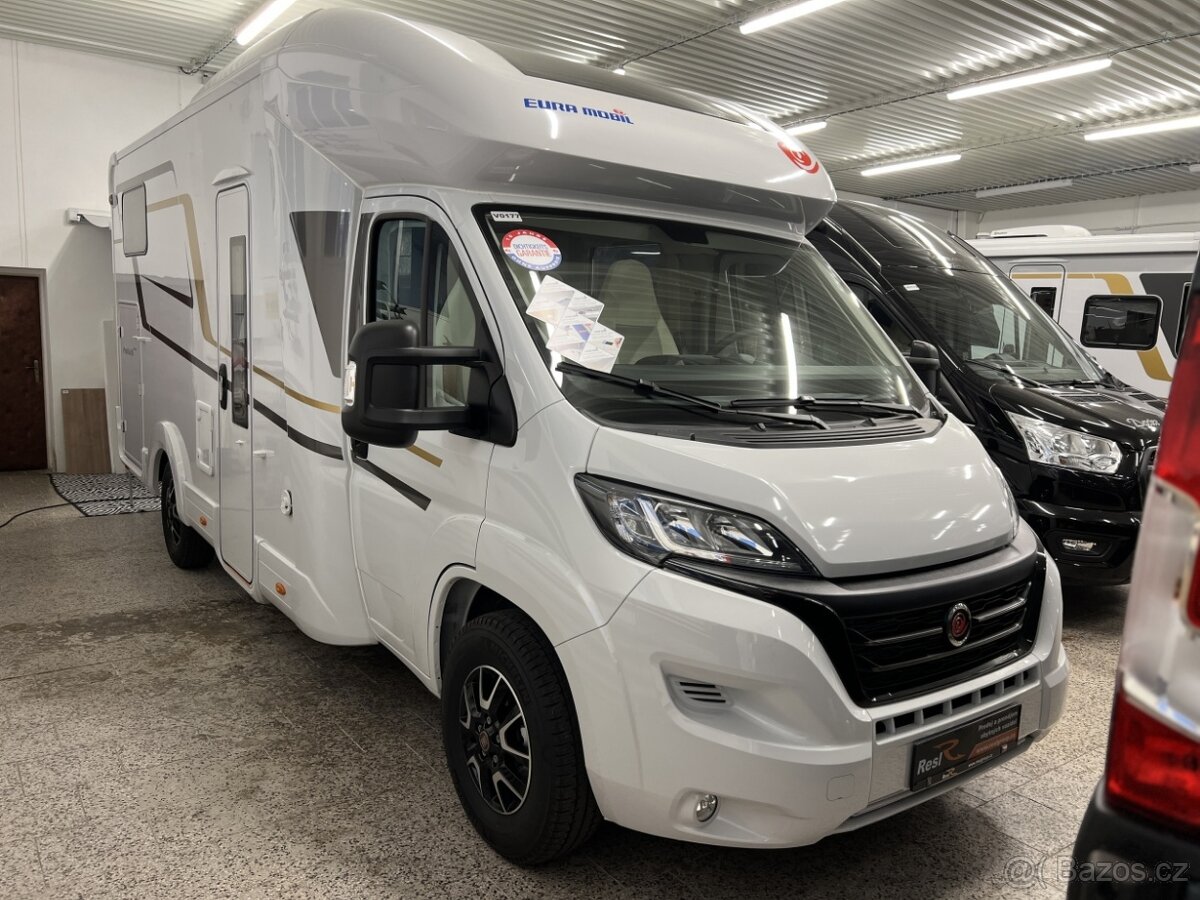 Zapůjčení obytného vozu Eura Mobil, 4 osoby, NEOMEZENÉ KM