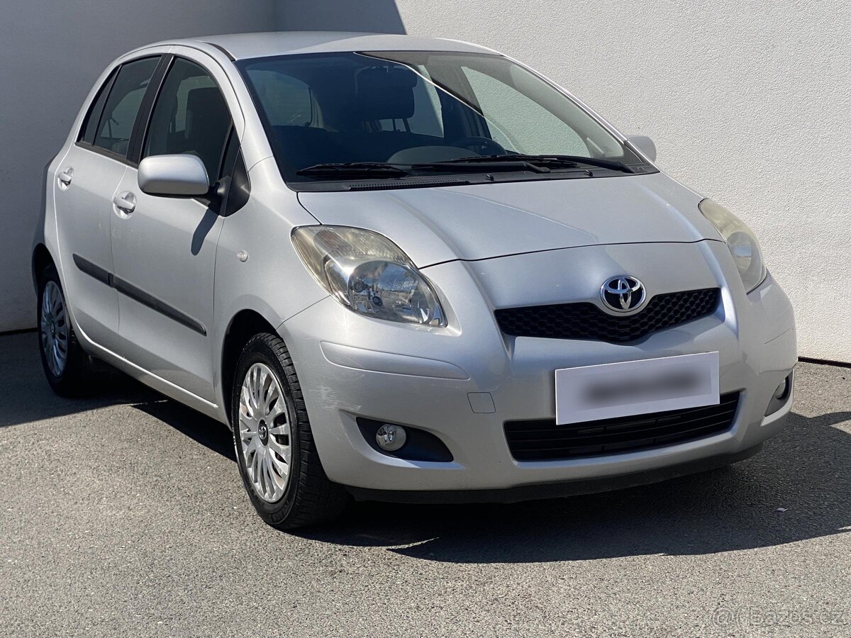 Toyota Yaris 1.0 VVT-i , 51 kW benzín, 2011