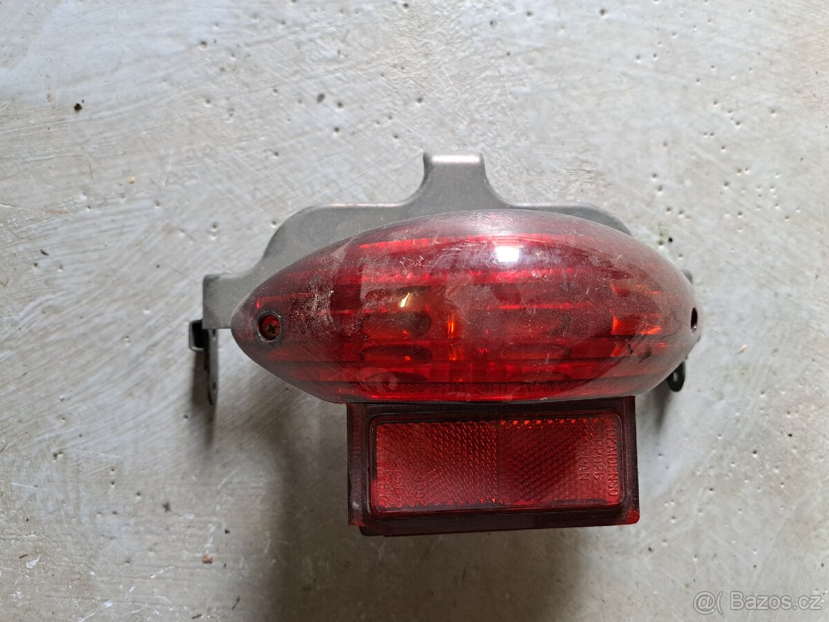 Suzuki Hayabusa 1 zadní světlo