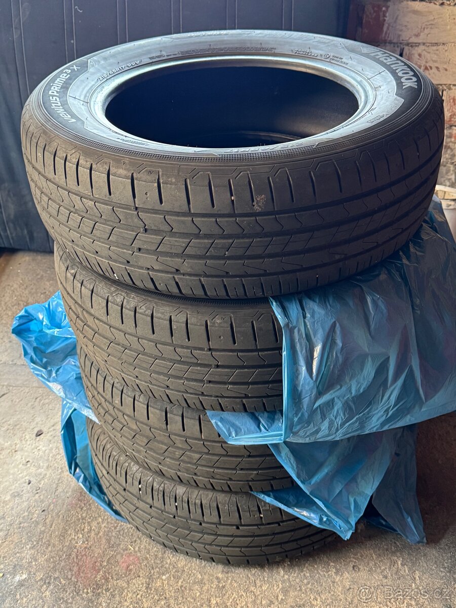 Nové Letní pneu 215/65 R17