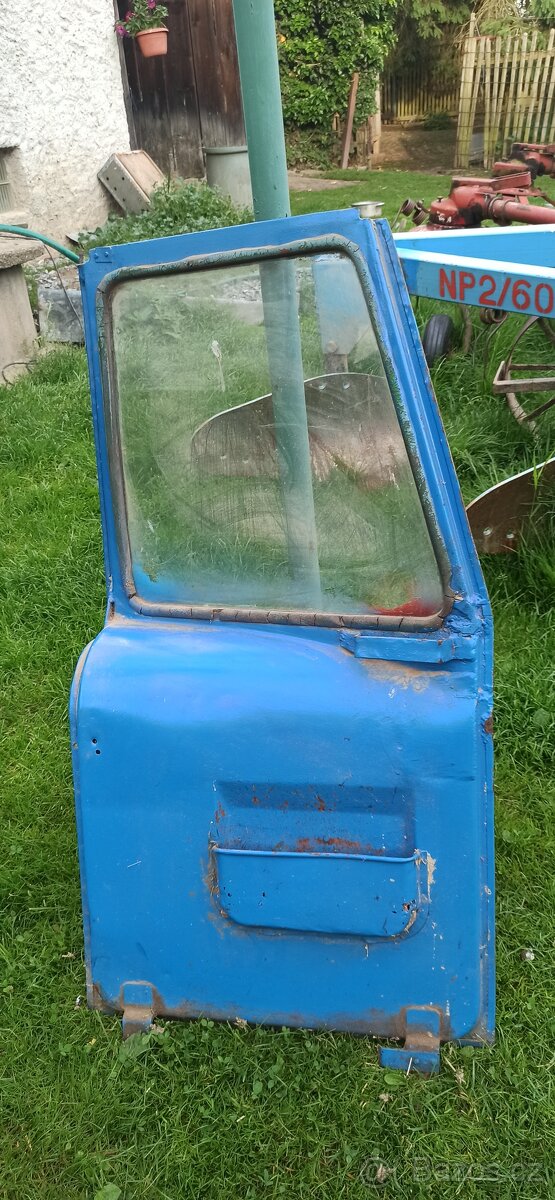 Zetor 3011 dveře kulatá kabina
