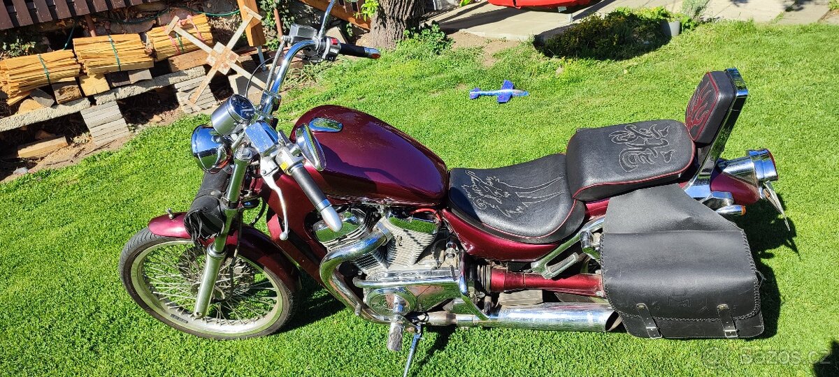 SUZUKI VS 800