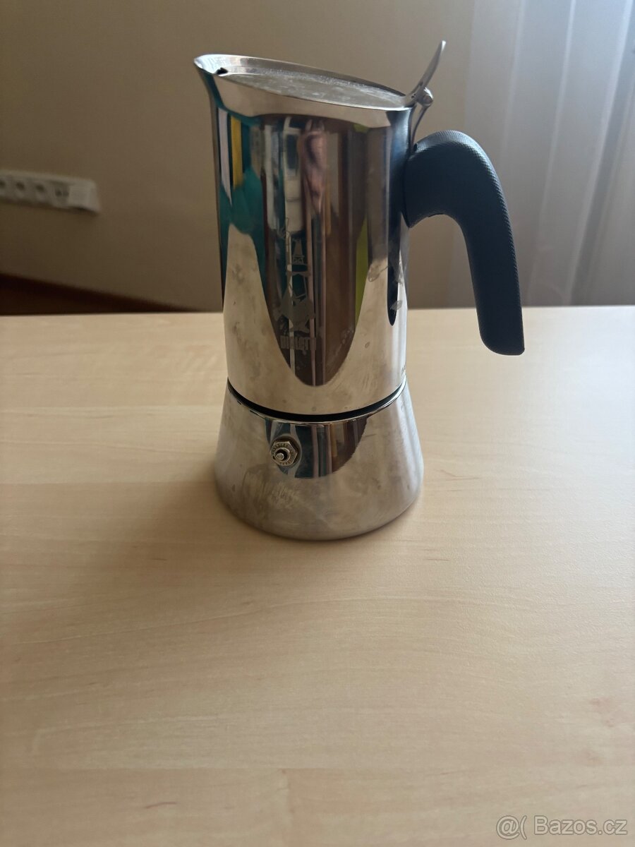 Moka konvička na kávu