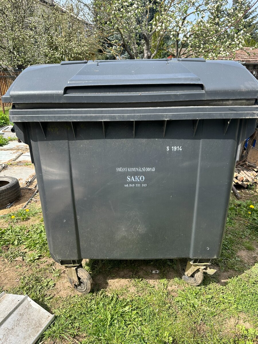 Plastová velkokapacitní popelnice / kontejner 1100l Brno