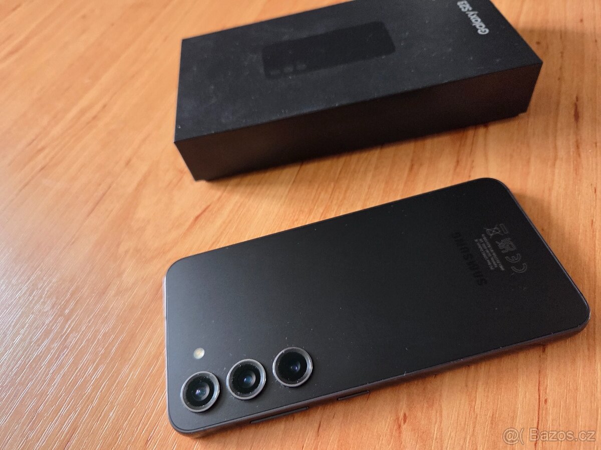 Samsung S23 8GB / 256GB Černý TOP stav