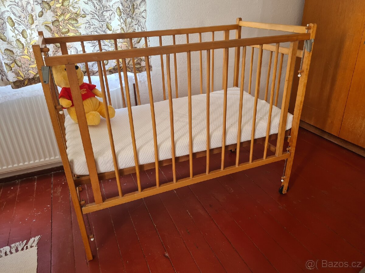 Dětská postýlka včetně matrace