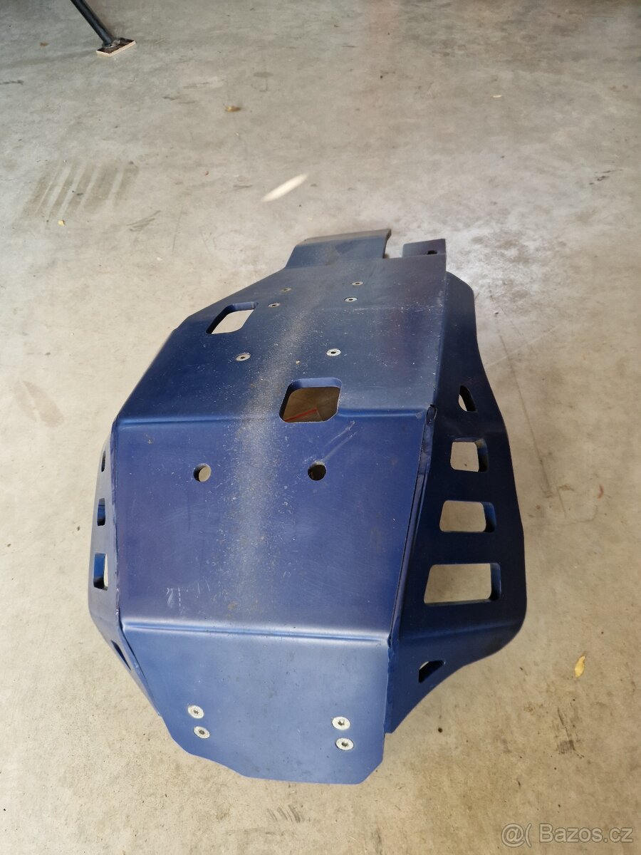 Kryt motoru Husqvarna 701