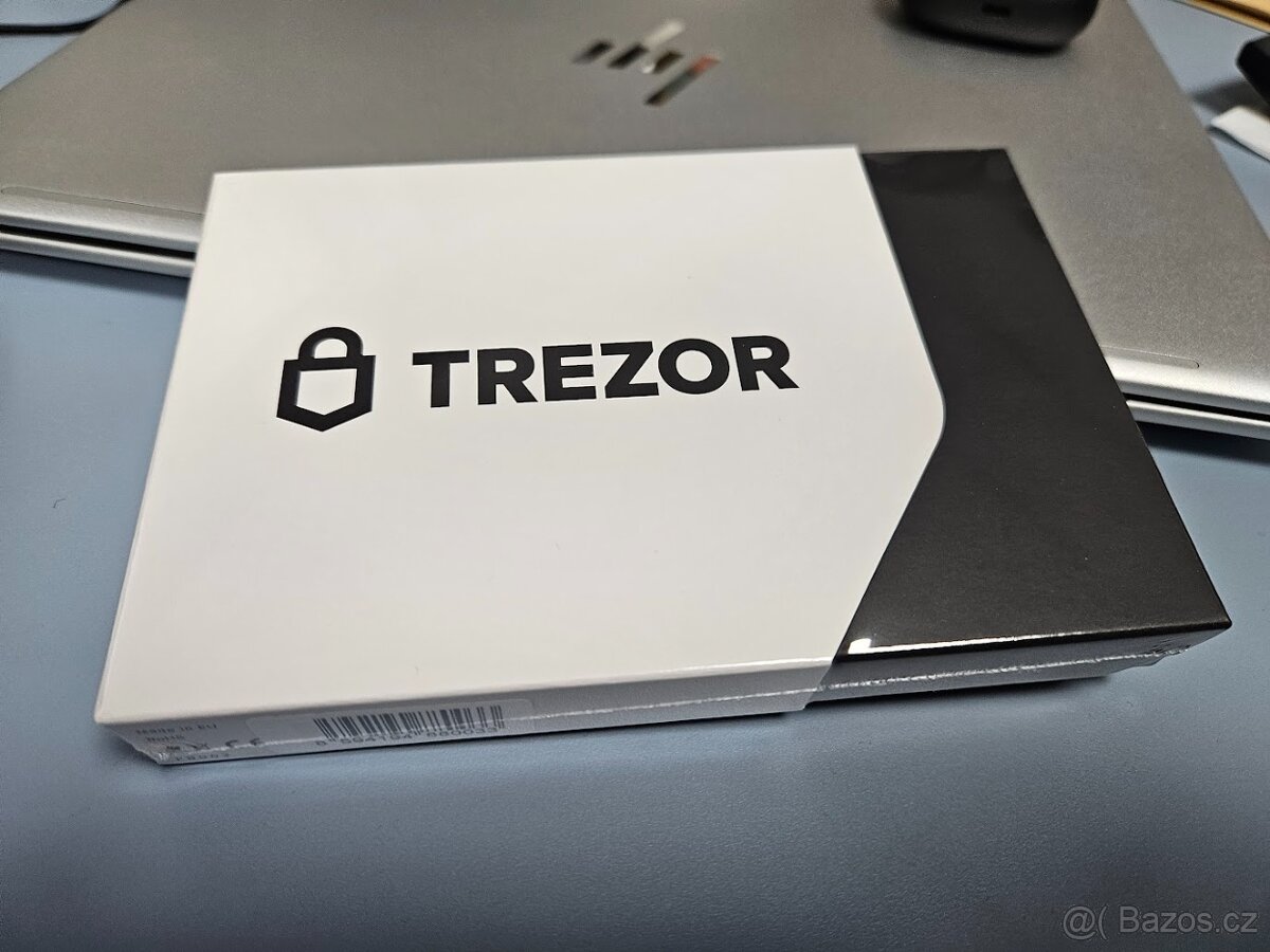 Trezor model T