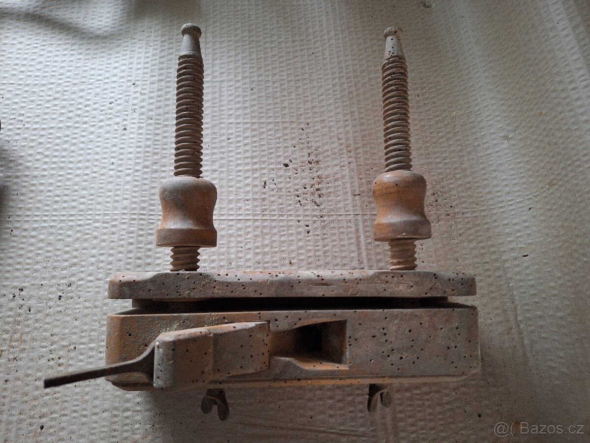 Starý truhlářský hoblík