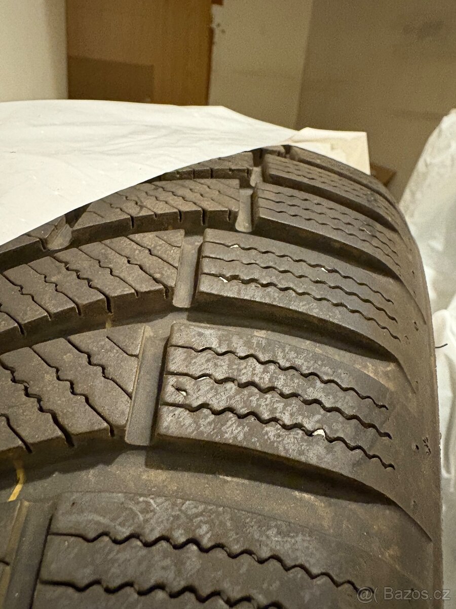 Prodám zimní pneu na škoda Karoq 225/50R18 95W