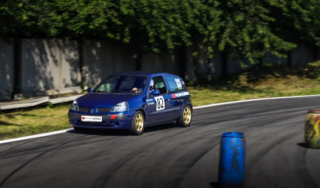 Renualt clio 1.4 16V 72kw " zavodni"