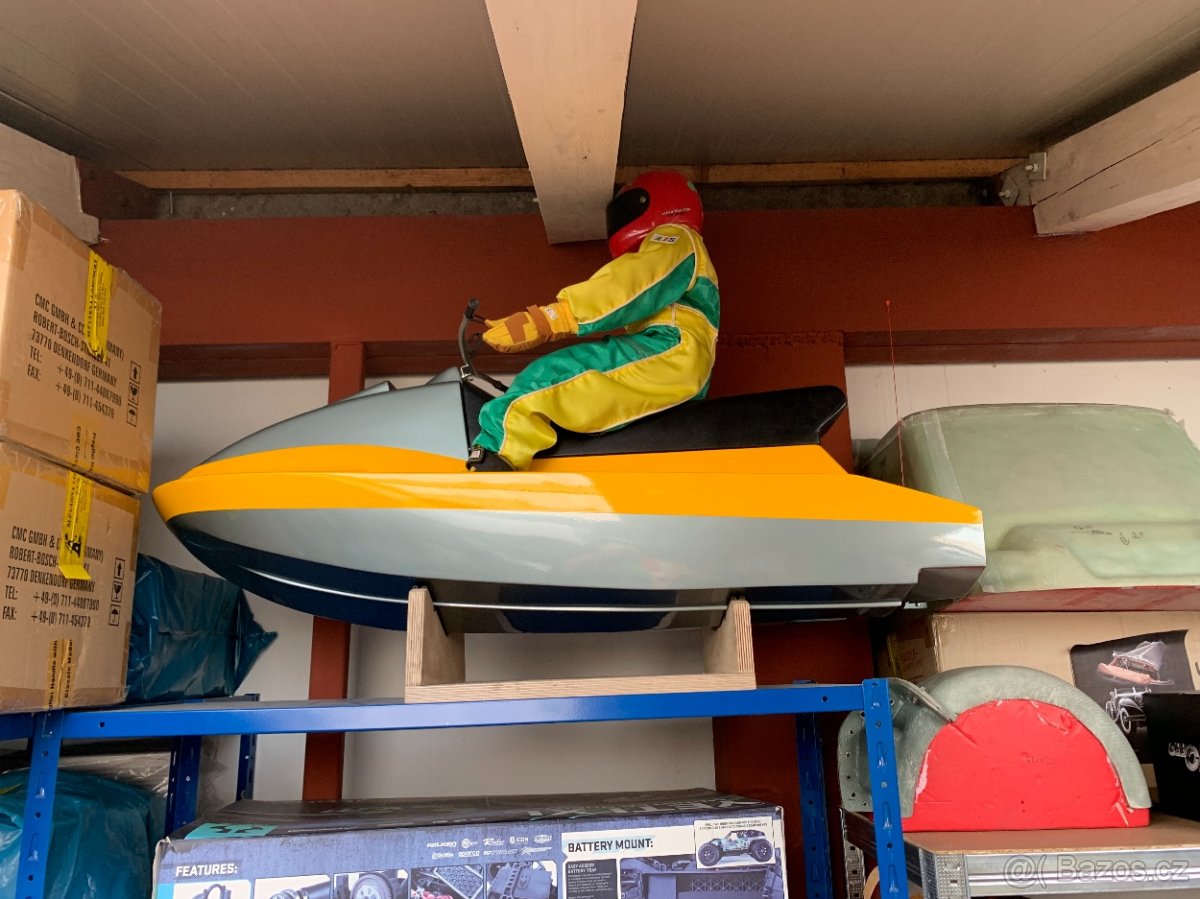 benzinový vodní RC Scooter