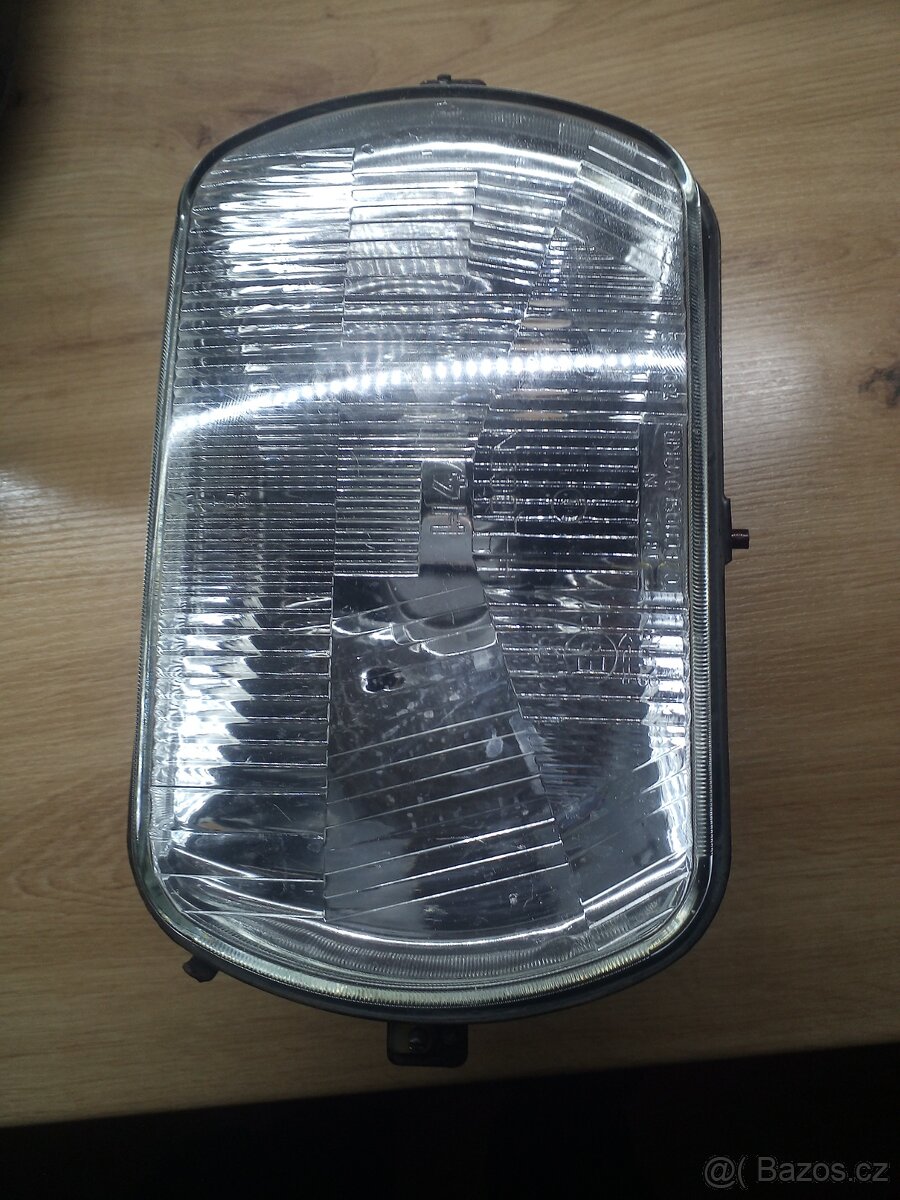 Nové přední světlo na škoda 105