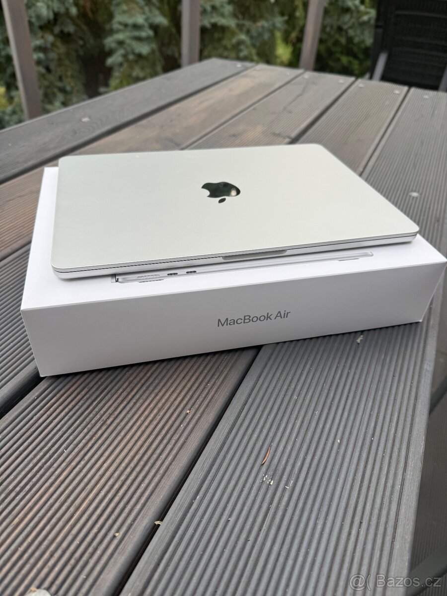 APPLE MACBOOK AIR  M4 cz zaruka