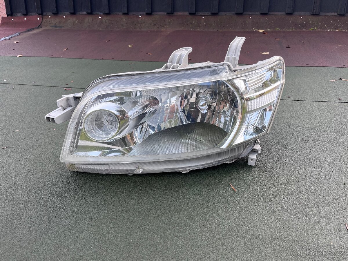 Daihatsu Materia - svetlo leve