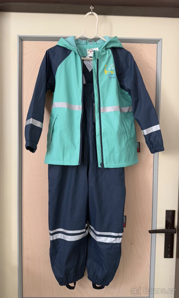 Nová nepromokavá bunda a kalhoty 110/116