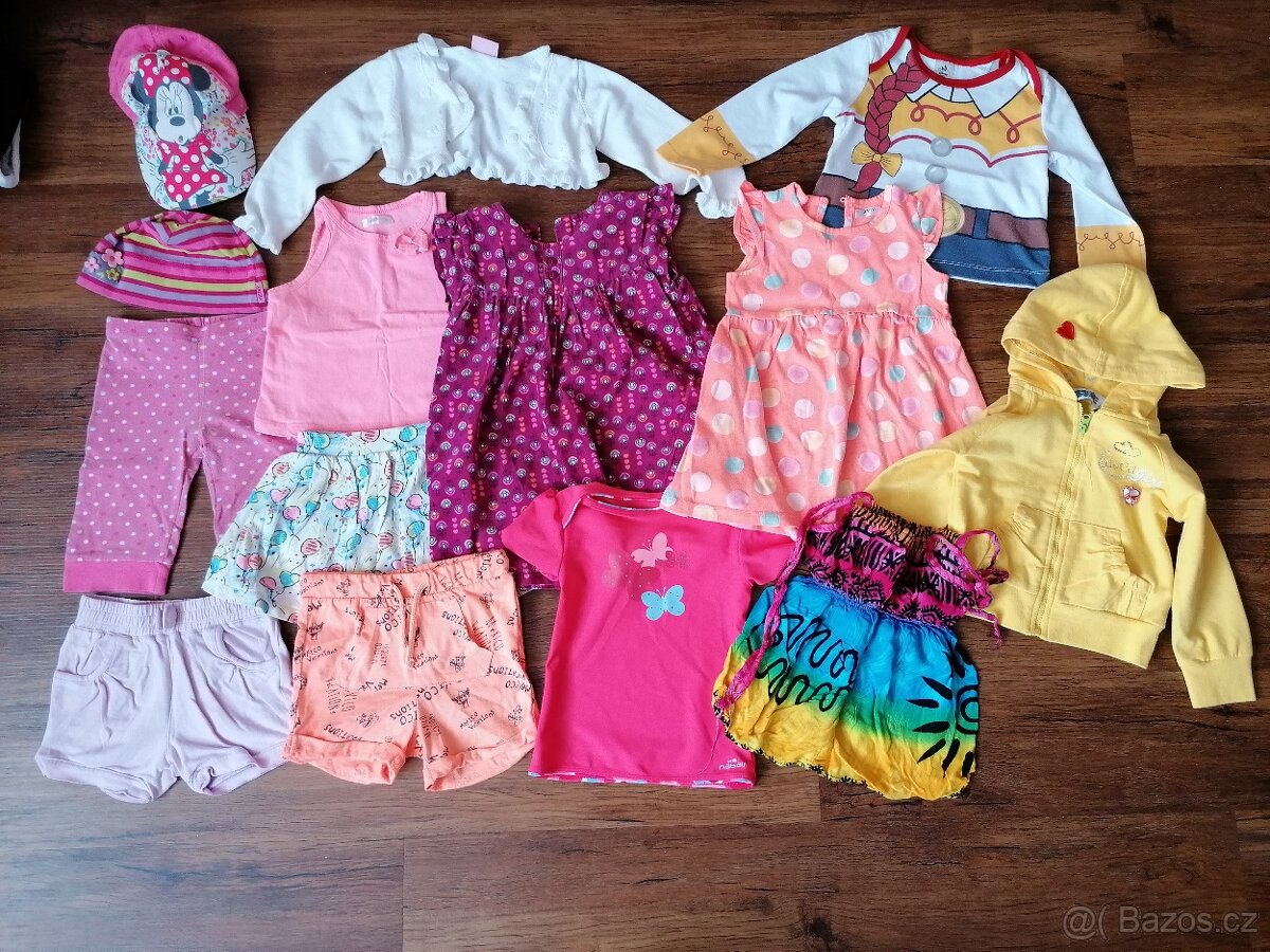 Balík oblečení na holčičku, velikost 74-80