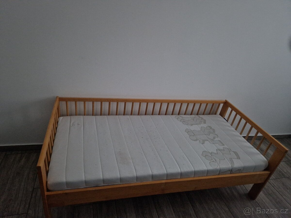 Dětská postel