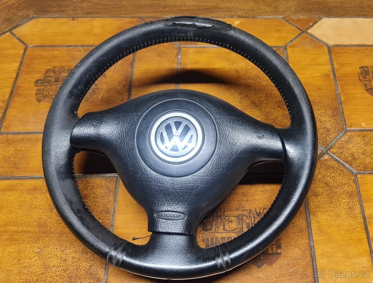 Triramenny volant VW Golf 4, Octavia 1