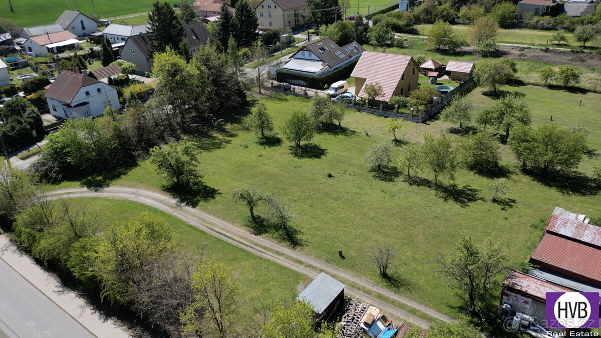 Prodej stavebního pozemku 732 m2, Bášť, Praha - Východ