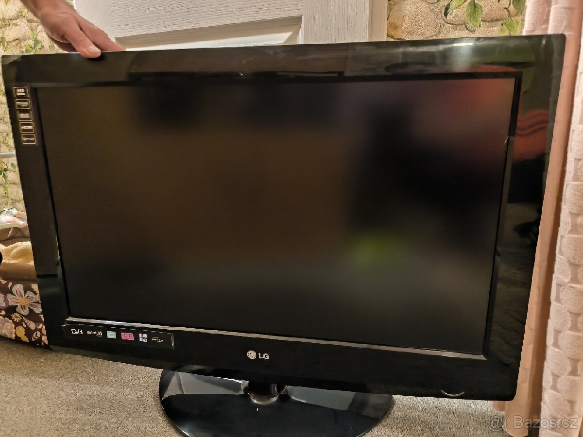 LCD televize LG úhlopříčka 81 cm nemá Wi-Fi