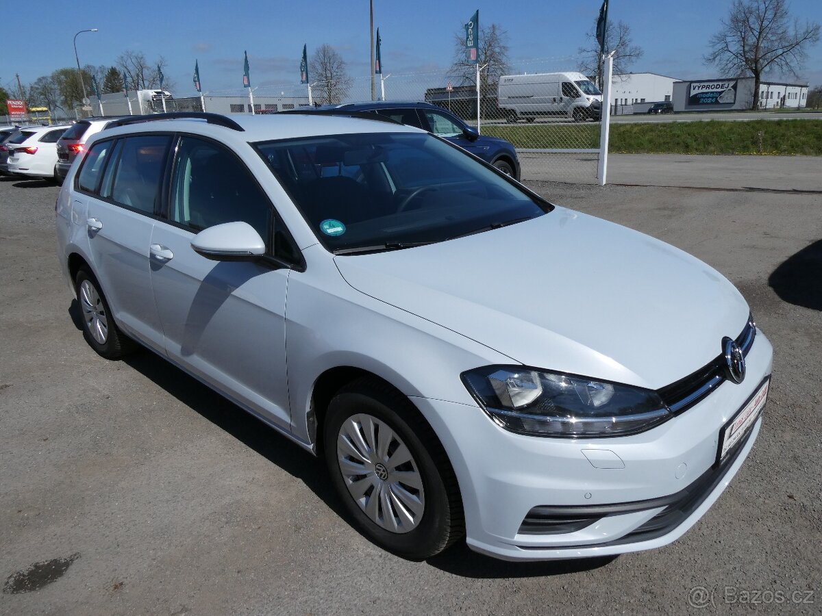 Volkswagen Golf 1.6 TDi 85kW 1.majitel, NAVI