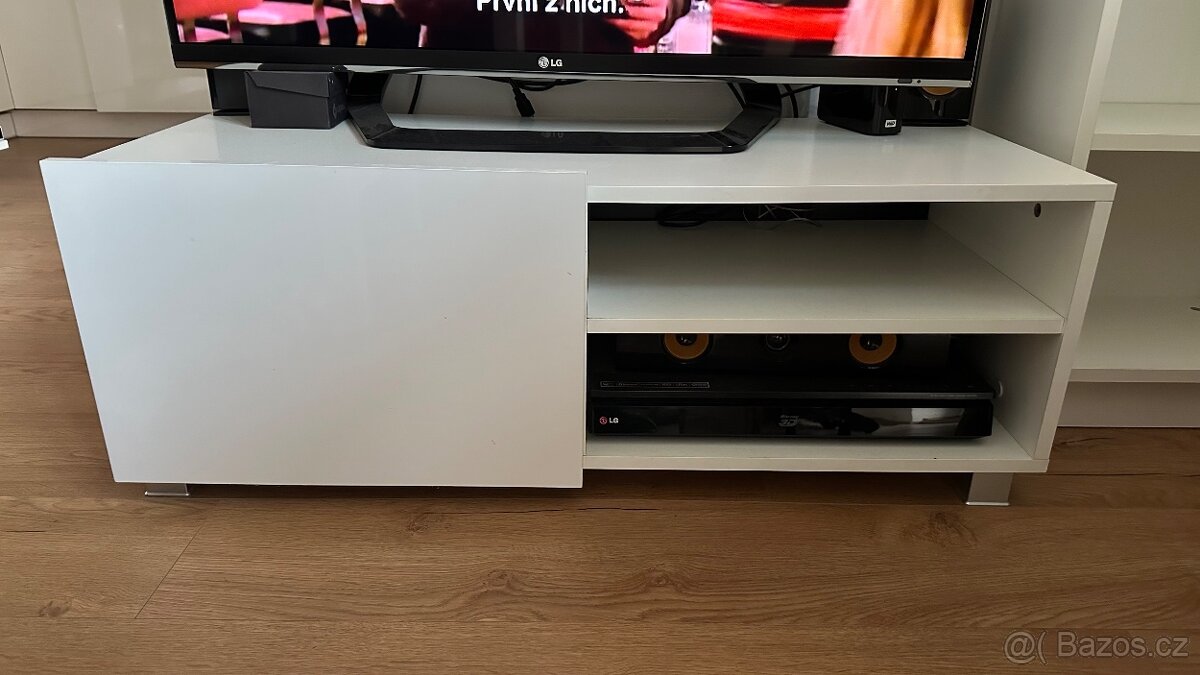 TV stolek - bílý