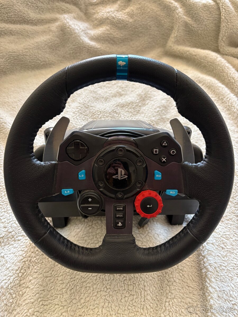 Logitech g29 (volant, pedály, řadička)