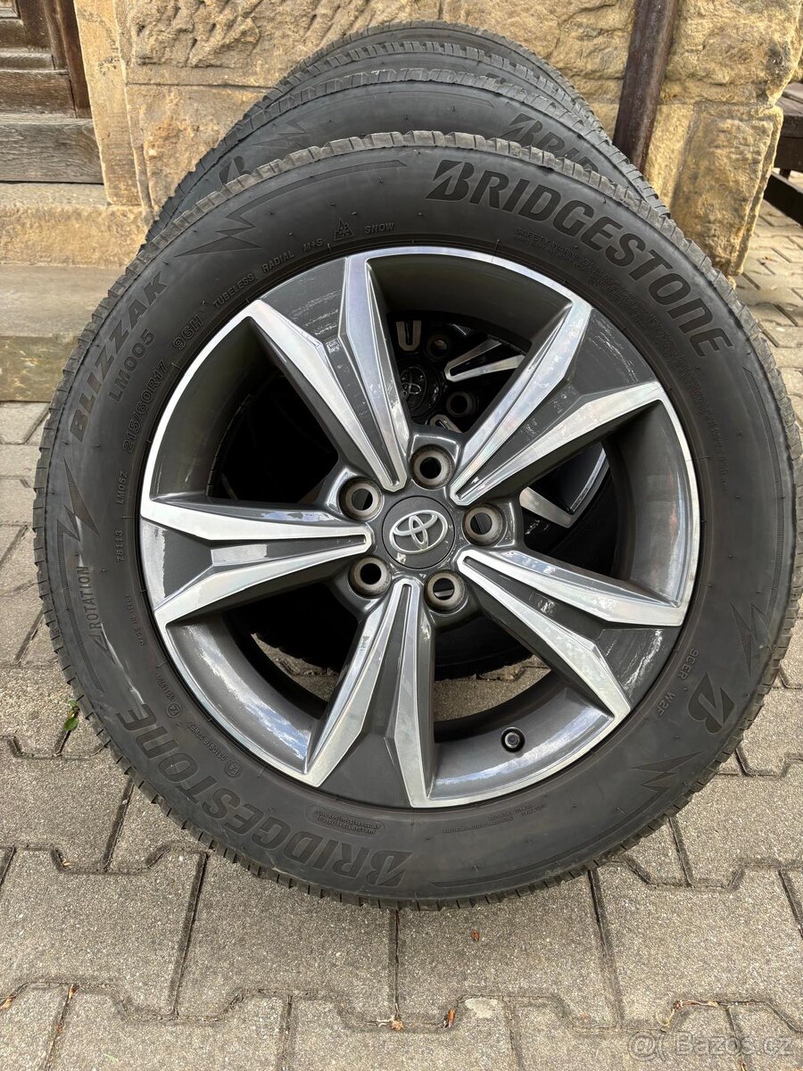 Originál komplezni sada Toyota C-HR 17”
