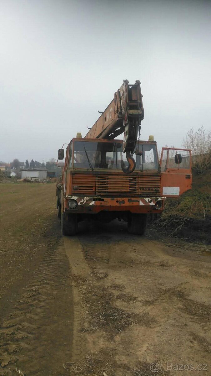 Autojeřáb ad125 tatra 813