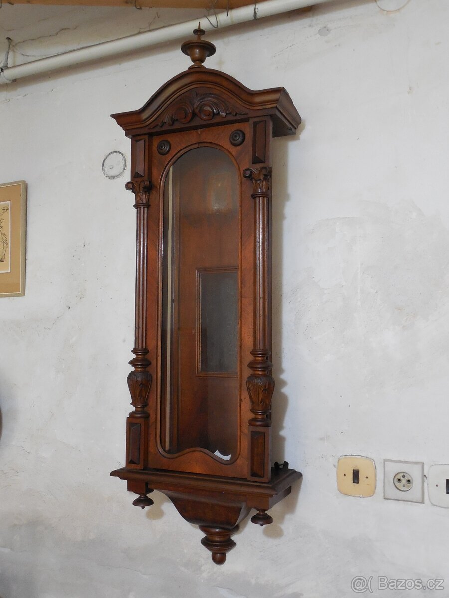 Hodiny pendlovky bedna