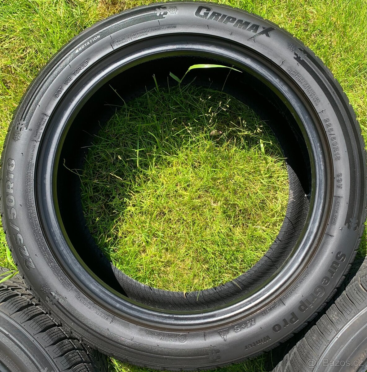 Gripmax 225/50R18 SureGrip Pro Winter-VELMI DOBRY STAV