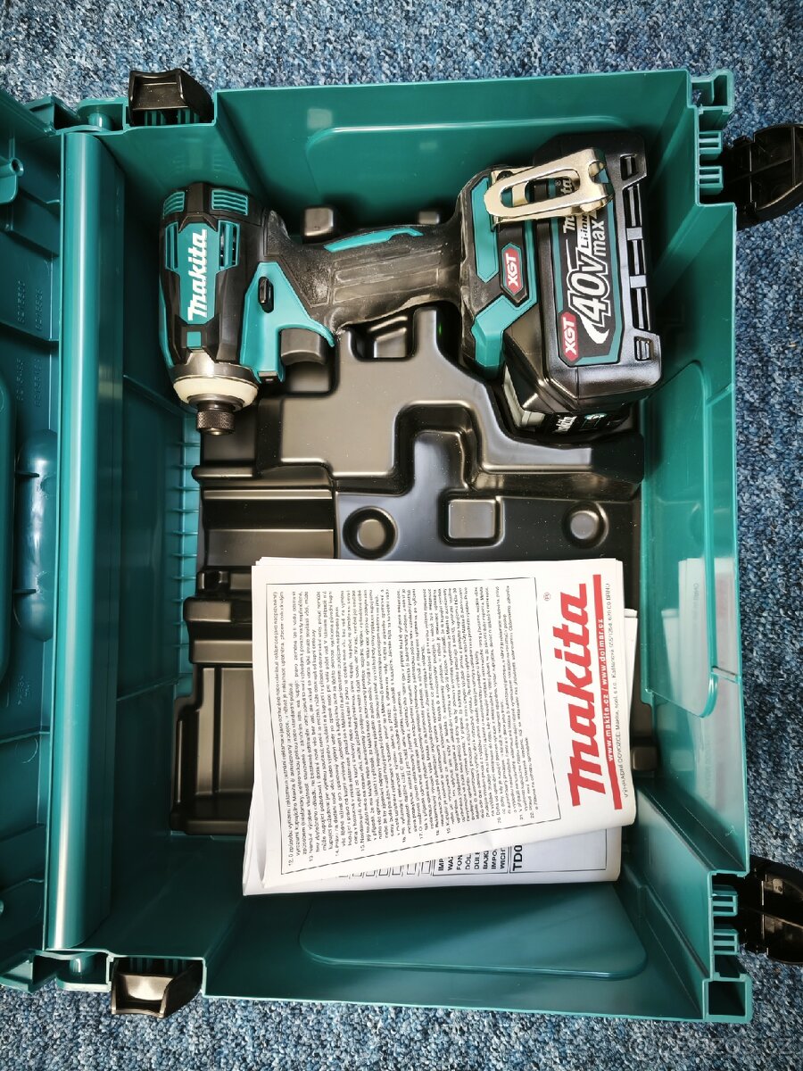 Makita XGT TD001GZ02