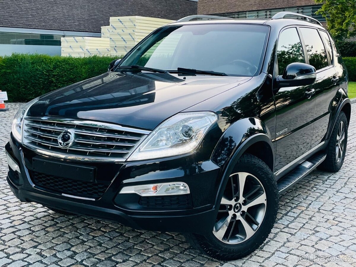 SsangYong Rexton 2.2TD 4x4 AUT KAMERA 7MÍST TAŽNÉ SERVISKA