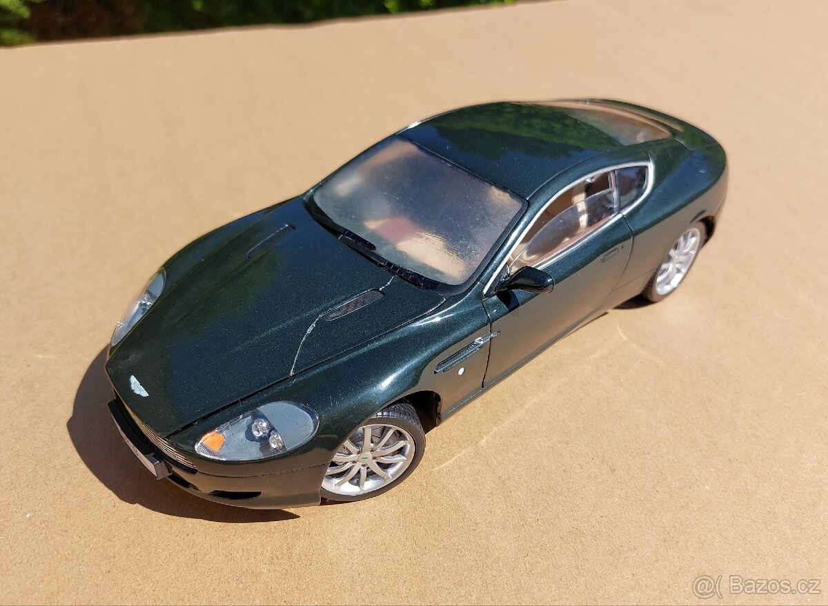 2004 Aston Martin DB9, Solido 1:18 model