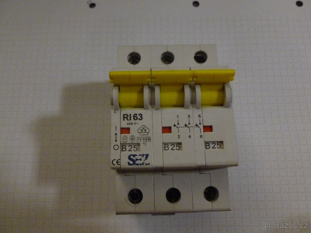 Jistič SEZ RI63 25B/3