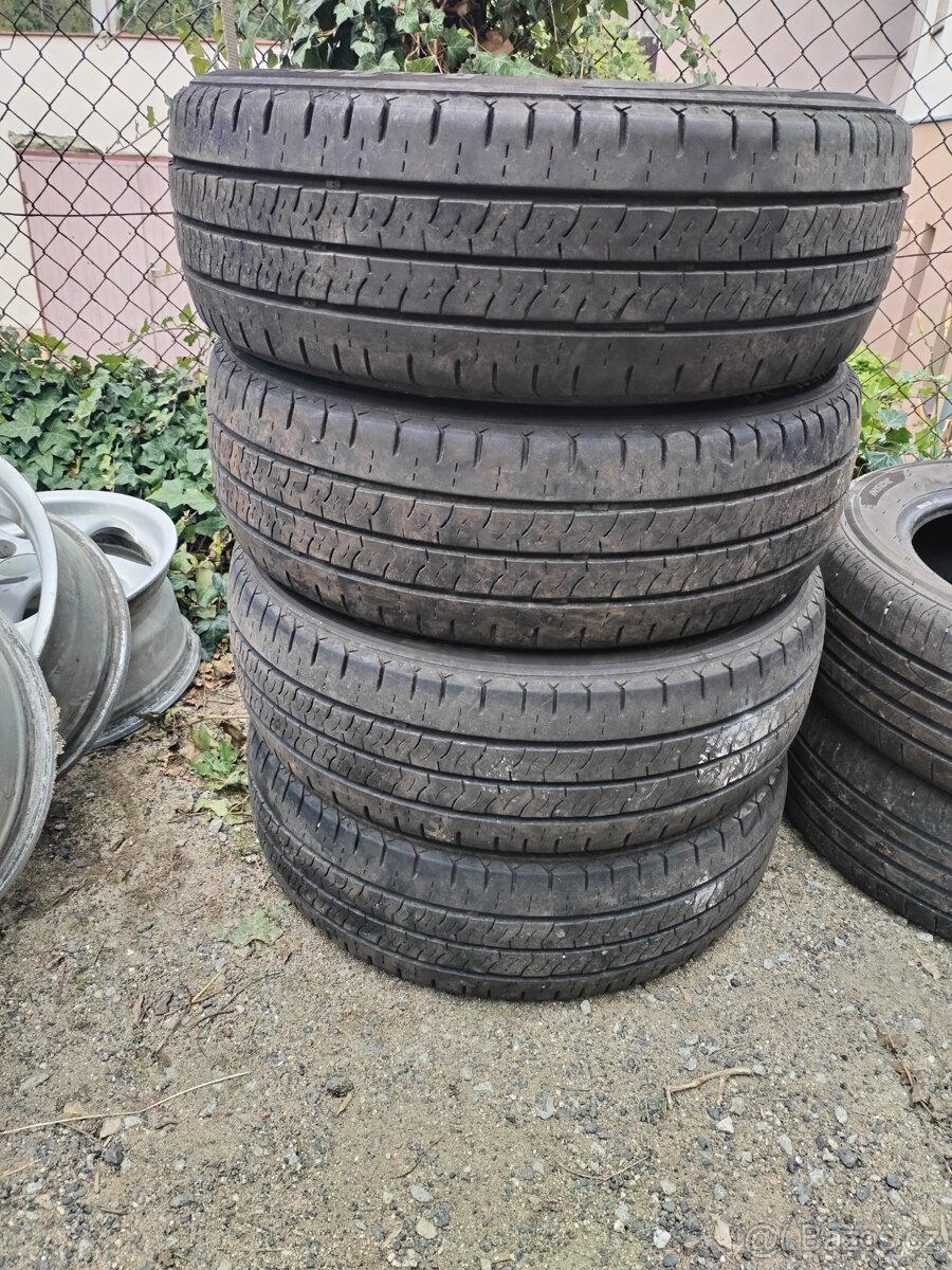 Pneu 195/60 R16C