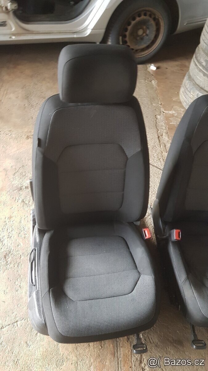 Vw passat b7 zpětné sedačky