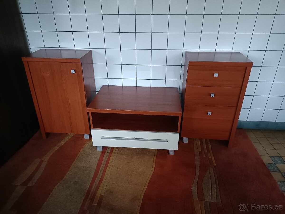 Sestava nábytku – skříňka, komoda, konferenční stolek