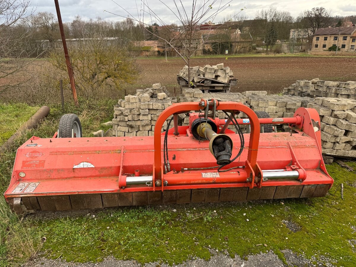 Mulčovač KUHN
