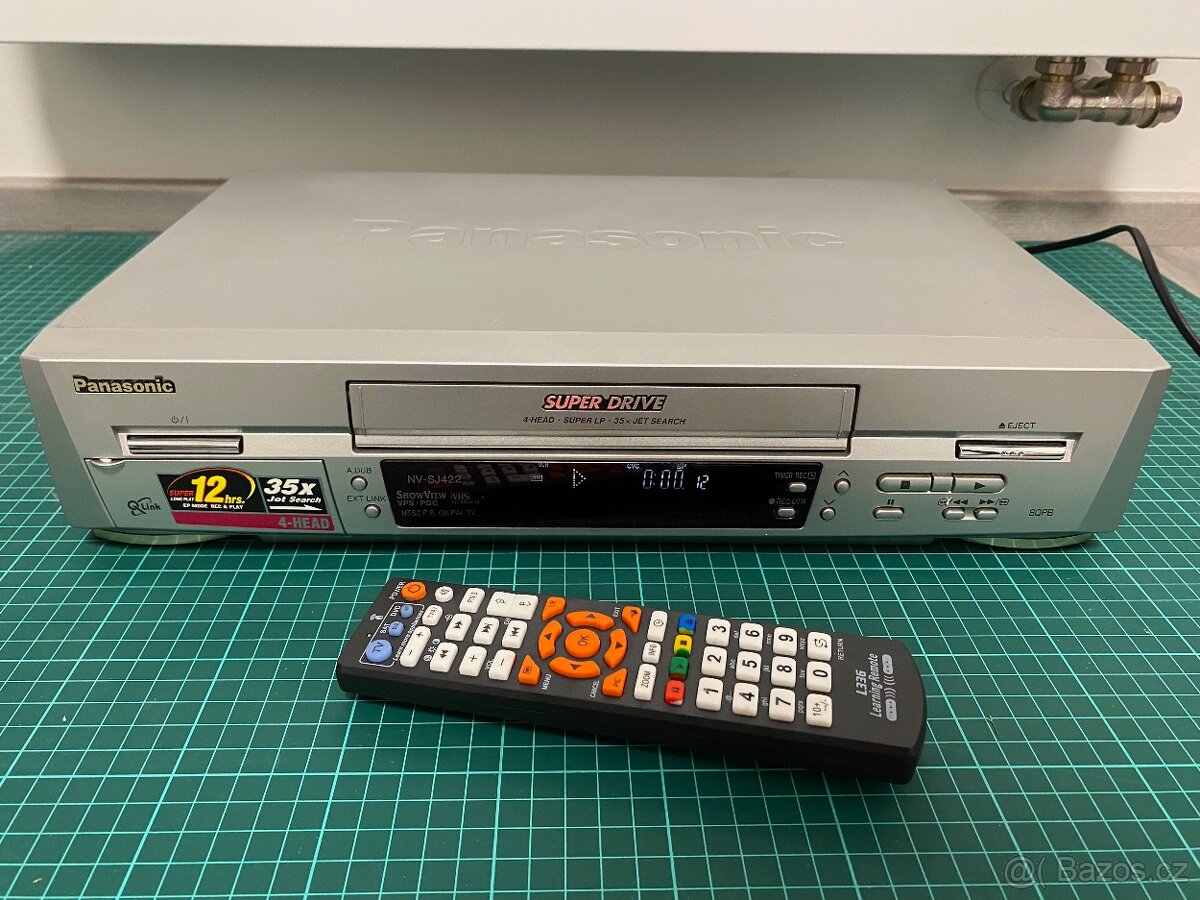 Videorekordér PANASONIC NV-SJ422, přehrává i S-VHS