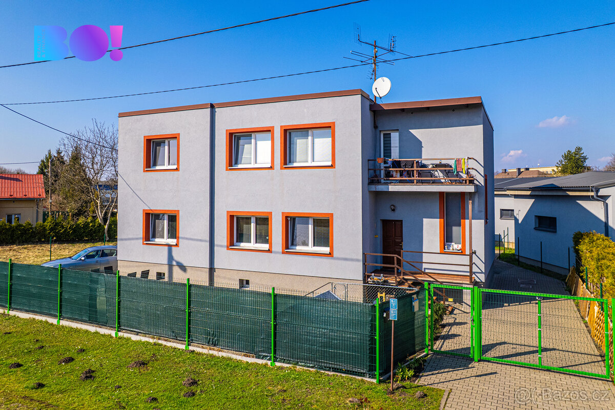 Vícegenerační rodinný dům se třemi bytovými jednotkami – Kar