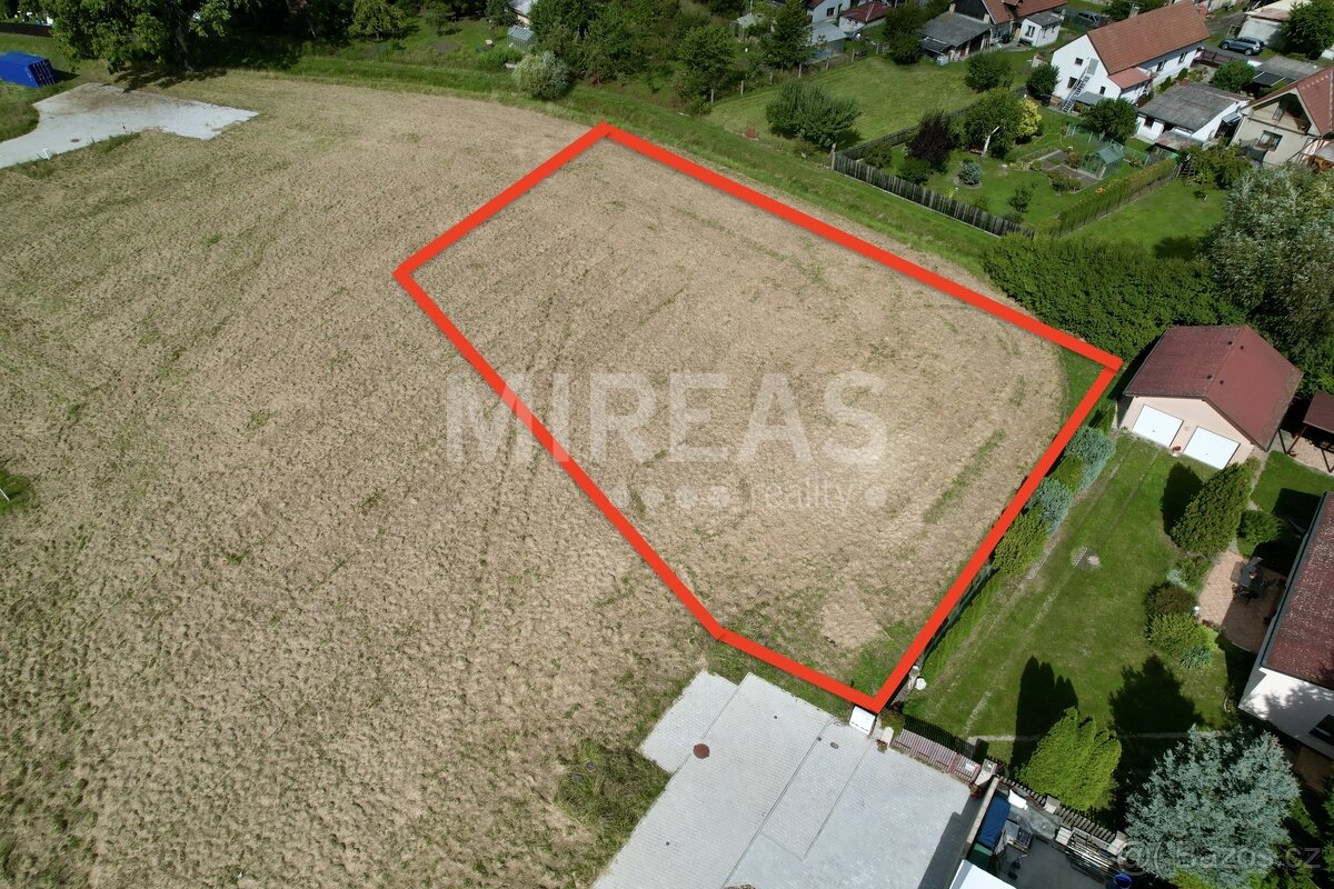 Hořátev, prodej stavebního pozemku 1.161 m2, okr. Nymburk.