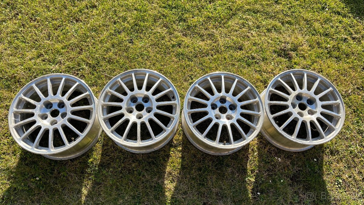 Mitsubishi Lancer Evo 6 - original disky Enkei 17"