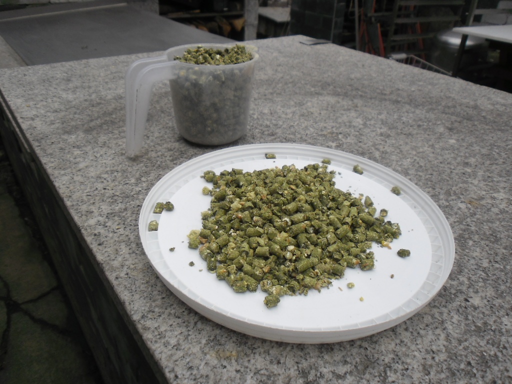 Kvalitní  králičí granule