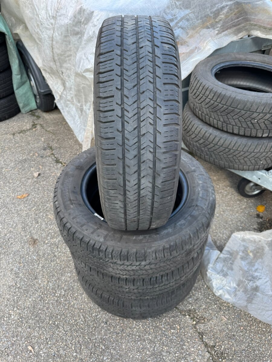 4ks 205/65 R16C Michelin sada 2000,-