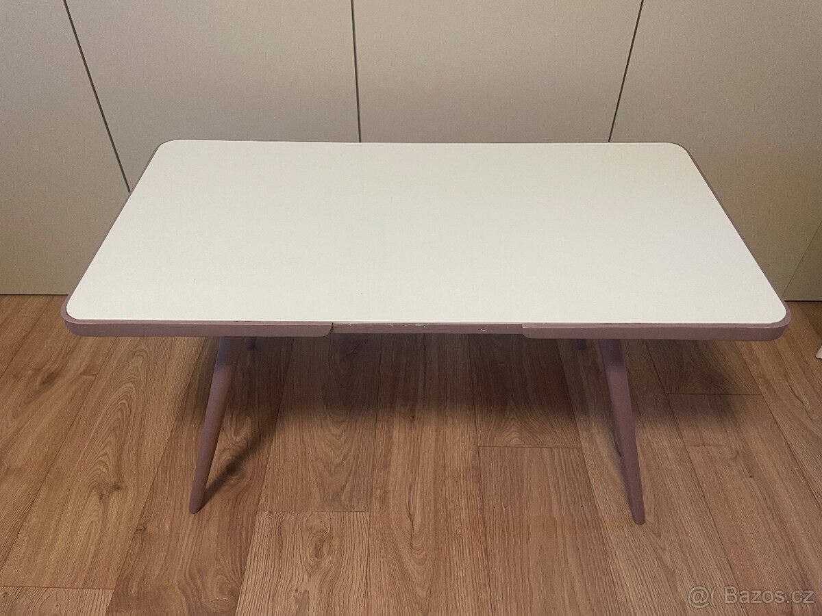 Konferenční stolek Jiroutek