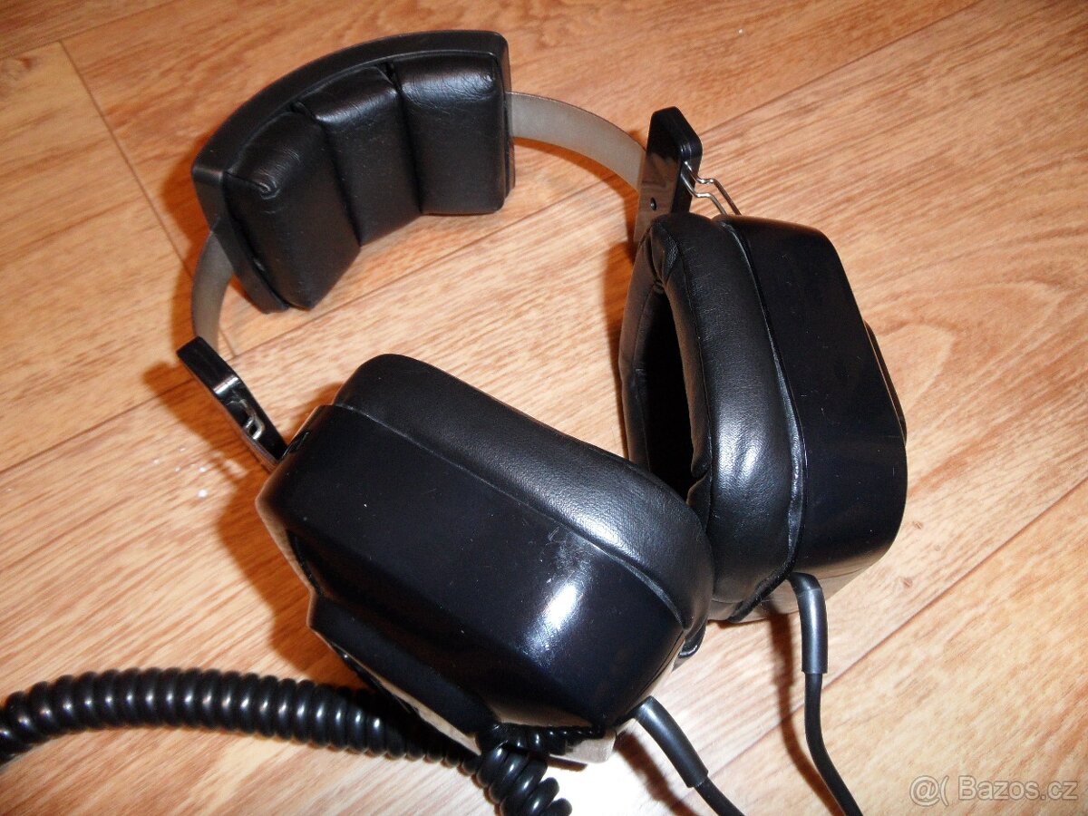 Sluchátka TESLA ARF 300